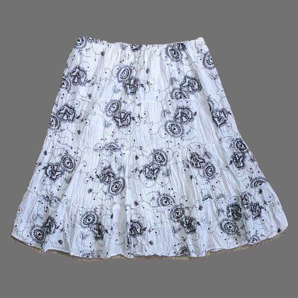 GNW Vintage Short Crinkle Skirt With Black Floral & Sequins Size L Preowned - Picture 1 of 4